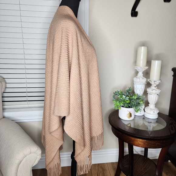Cejon Women's Knit Poncho Wrap with fringe, tan, one size - Picture 2 of 6